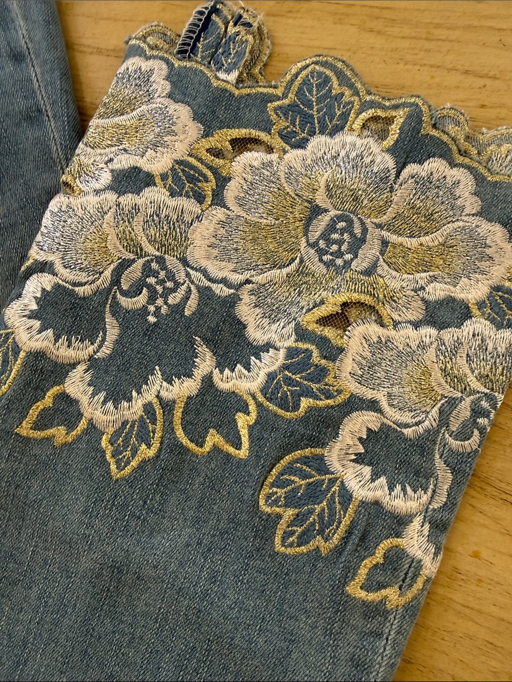 Pilcro and the Letterpress Mid-Blue Cropped Jeans with Floral Embroidery - Picture 2 of 9